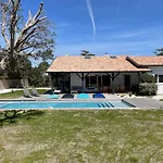 Вилла Hondartza A Ocean - A Pieds & Piscine Chauffee Лабенн